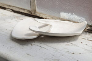 clay and burnishing of terra sigillata / a type of skin