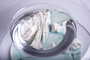 Material: porcelain, blown glass, water